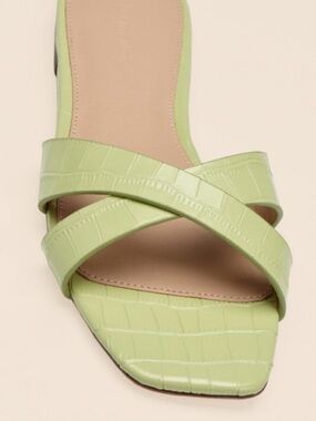 Reformation Croc-Embossed Lime Green Margaret Flat Sandal Size 9.5 NWT
